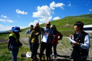 跟随“山水自然保护中心”项目官员更尕依严体验黑颈鹤观察与监测 跟随“山水自然保护中心”项目官员更尕依严体验黑颈鹤观察与监测